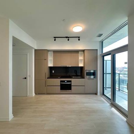 Apartment for Lease in the Newly Constructed Galleria Condos! - Photo 1