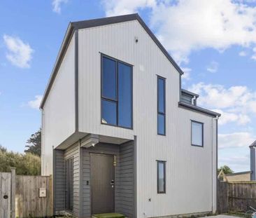 Standalone home for rent in Kauri Flat school zone - Photo 4