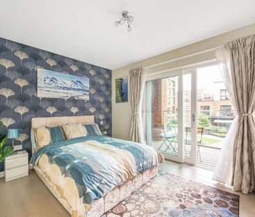 3 bedroom flat to rent - Photo 4