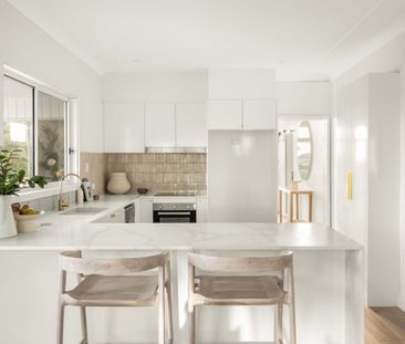 Palm Springs Inspired Coastal Retreat - Photo 4