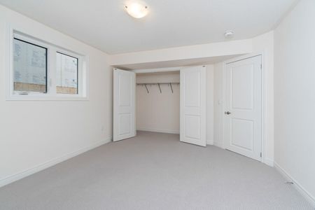 For Lease - 19 Robarts (Lower Level) Drive, Hamilton, Ontario - Photo 5