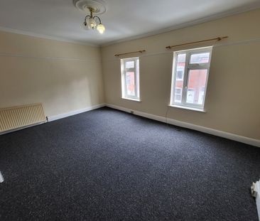 3 Bedroom Terraced for Rent - Photo 3