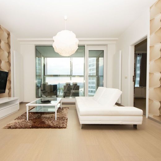 METROPOLITAN │Exkluzívny 3i byt s lodžiou a parkovaním na prenájom - Photo 1