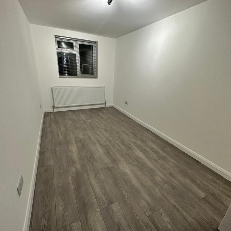 2 bedroom maisonette to rent - Photo 1