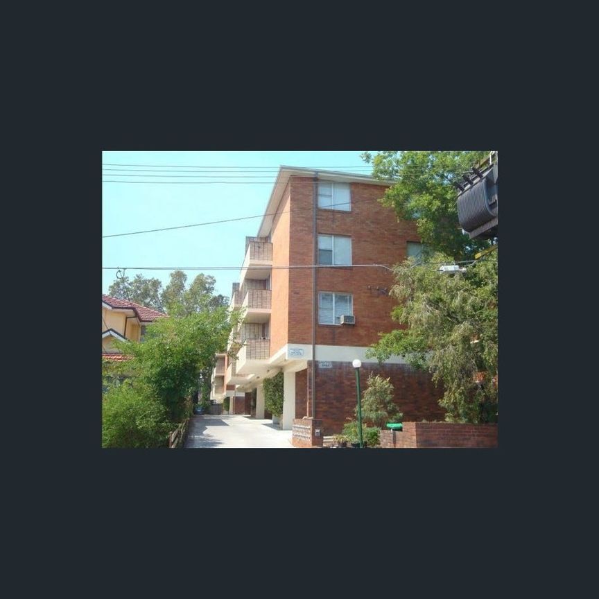 One bedroom unit in Gladesville - Photo 1