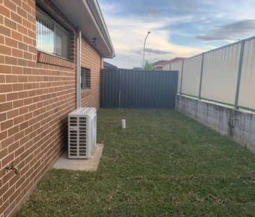 GREAT LOCATION! - Photo 4