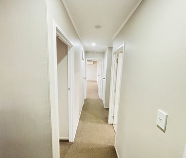 MANUKAU CITY CENTER, 3 BEDROOMS - Photo 6