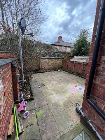 3 Bed End Terrace, Stanley Road, NG7 - Photo 5