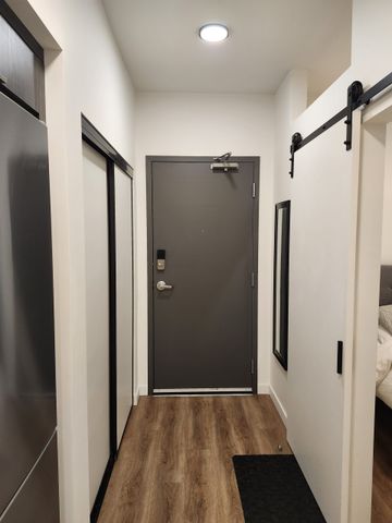 Sole Rutland Furnished 1 Bed 1 Bath - Photo 3