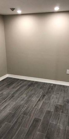 A newly renovated basement apartment - Downtown Toronto - Photo 1