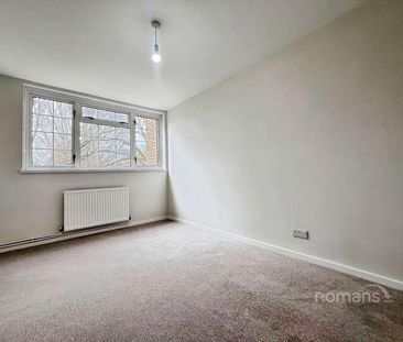 Robin Hood Close, Farnborough, Hampshire, GU14 - Photo 1