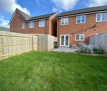 2 bedroom semi-detached house to rent - Photo 4