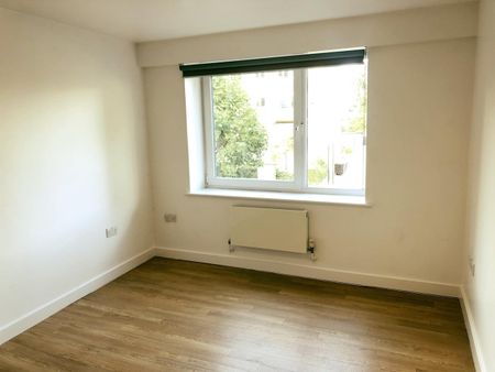 1 Bed Flat, Green Lanes, N16 - Photo 2