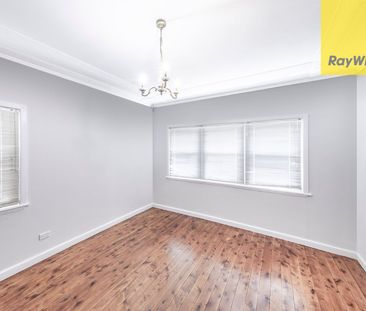 Located in one of the best streets in North Parramatta - Photo 4