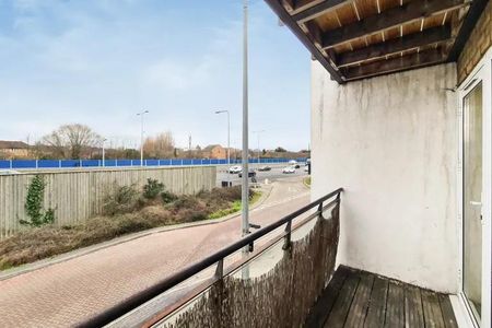 Newham Way, London E6 - Photo 5