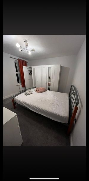 Room in a Shared House, Cranley Road, E13 - Photo 1