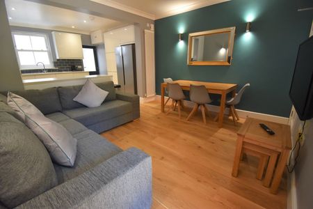 4 Bed Terraced House, Erleigh Road, RG1 - Photo 4