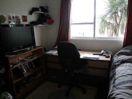Four Bedroom flat for young working tenants or stu - Photo 2