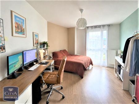 Location Appartement 3 pièces 75m² LILLE 59000 - Photo 4
