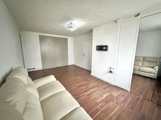 Carpenter Close, Oxford - Photo 1