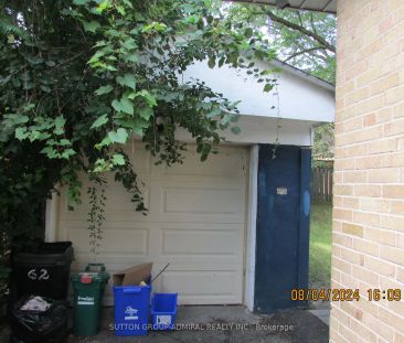 Detached Home For Lease | N9244900 - Photo 3