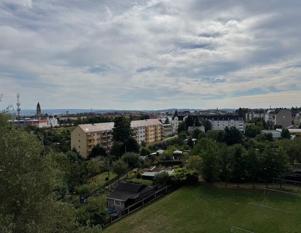 renovierte - 2 - Zimmer – Dachgeschosswohnung optional mit Küche - Foto 1