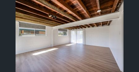 Stylish Bargara Home Moments from the Beach - Photo 5