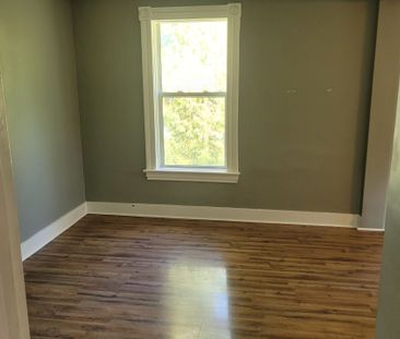 For Lease - 227 Nottawasaga Street Unit# 2, Orillia, Ontario - Photo 3