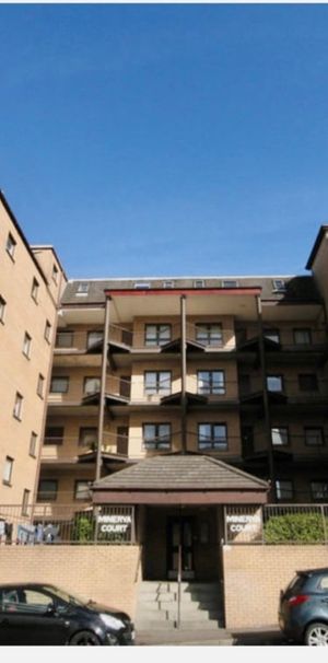 1 Bed Flat, Minerva Court, G3 - Photo 1