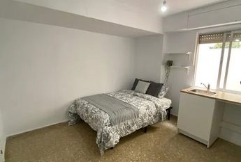 Carrer Joan Lluis Vives, Manises, Valencian Community 46940