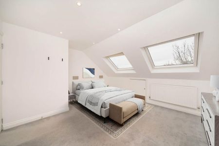 4 bedroom terraced house to rent - Photo 2