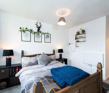 2 bedroom end of terrace house to rent - Photo 6