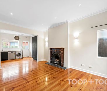 Spacious updated 3 bedroom homette - Photo 4