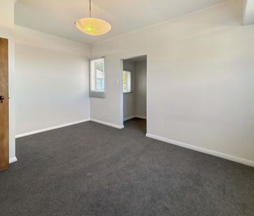 Life By The Beach!! - Photo 1