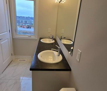 For Lease - 887 Andesite Terrace, Barrhaven, Ontario - Photo 5