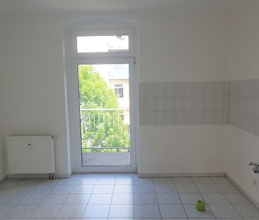 +++ Großzügige 2-Zimmer-Dachgeschosswohnung mit Balkon in Chemnitz-... - Photo 3