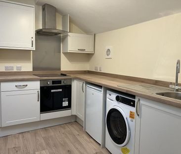 1 bedroom flat to rent - Photo 6