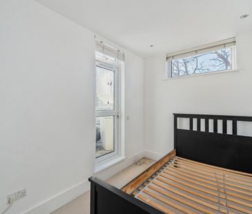 Bolton Road, London, W4 - Photo 4