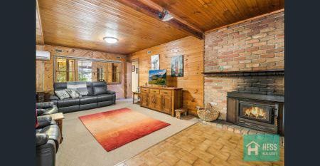 1 ACRE - AVAIL dec 1st - $700 PW - Photo 4