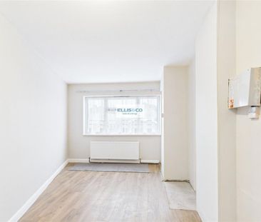 4 bedroom semi-detached house to rent - Photo 6