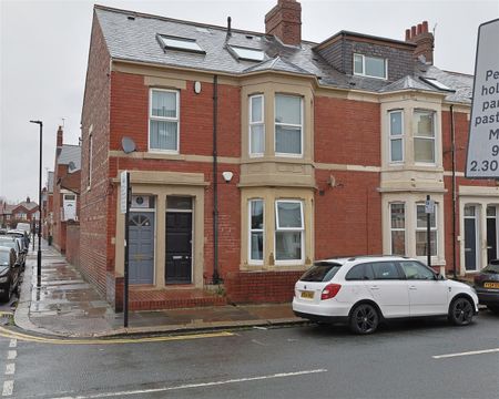 3 bedroom Student Flat to rent in Bayswater Road, Jesmond - Photo 3