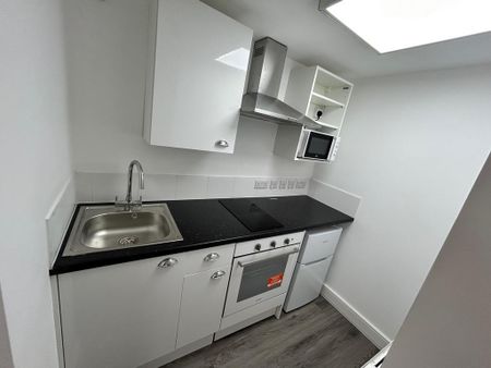 Studio to rent - Photo 3