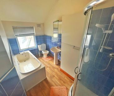 1 bedroom in a house share to rent - Photo 5