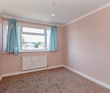 4 bedroom detached house to rent - Photo 4