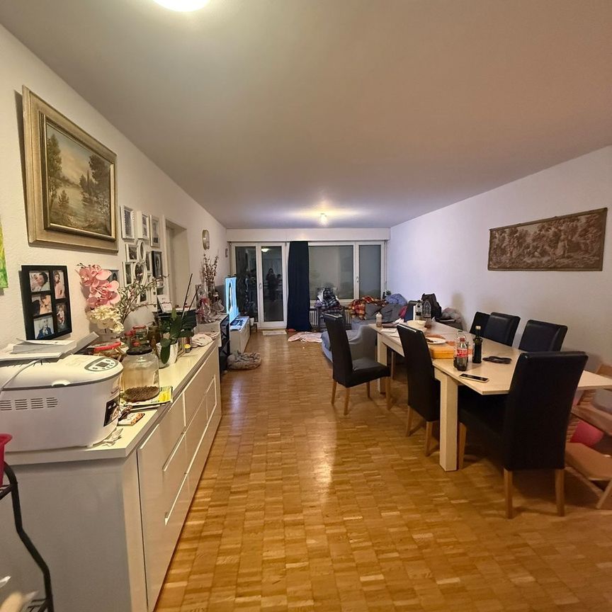 Rent a 4 ½ rooms apartment in Oberglatt - Photo 1