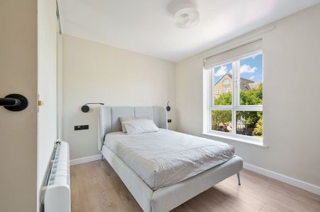 Garter Way, SE16, London - Photo 2