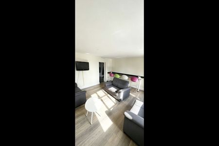 Room in a Shared House, Ings Road, LS9 - Photo 2