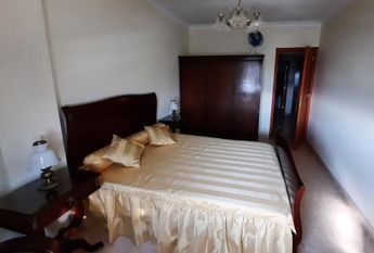 Quarto em Vila Franca de Xira junto a estacao da CP