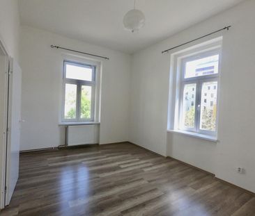 Pronájem bytu 1+1 34 m² - Photo 1
