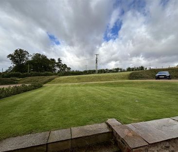 2 bedroom end of terrace house to rent - Photo 4